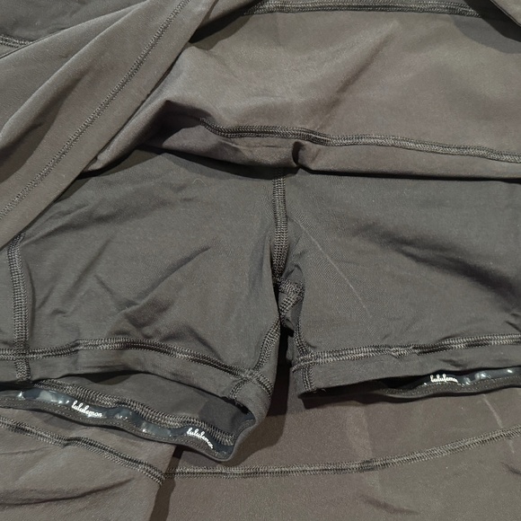 EUC Lululemon Pace Rival Skort - 13.5" - Picture 6 of 8